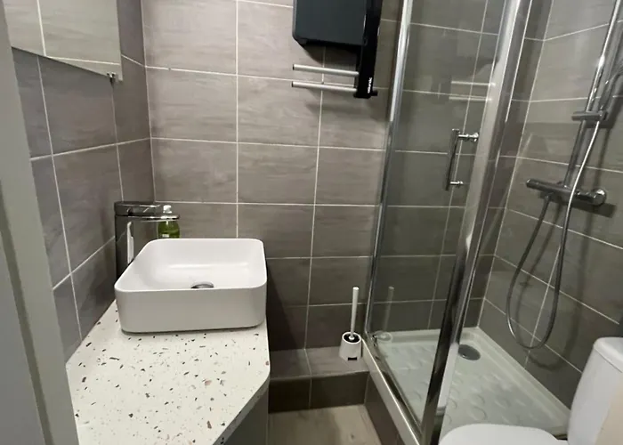 Box, Petite Studette Bord De La Baule-Escoublac